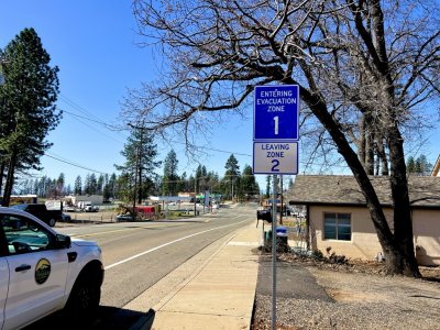 Zone Sign on Wagstaff by Skyway